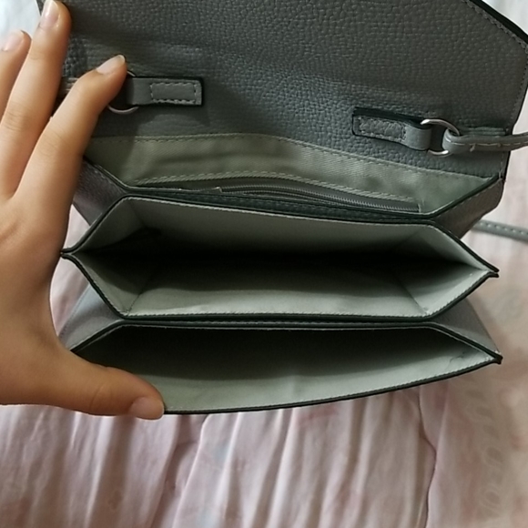 Urban Outfitters Muted Green/Gray Bag - Picture 2 of 6